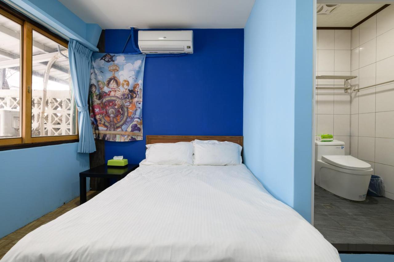 羅東夜市 小宅一生民宿 Night Market Small House Lifetime Hotel Лодун Екстер'єр фото